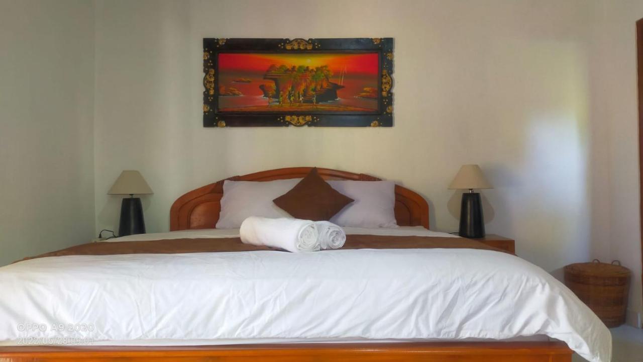 Serongga Guest House Lebih ภายนอก รูปภาพ