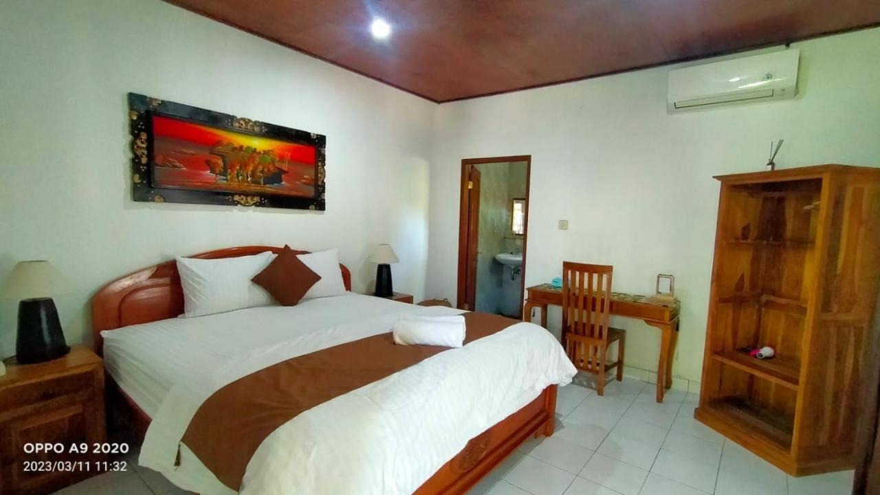 Serongga Guest House Lebih ภายนอก รูปภาพ